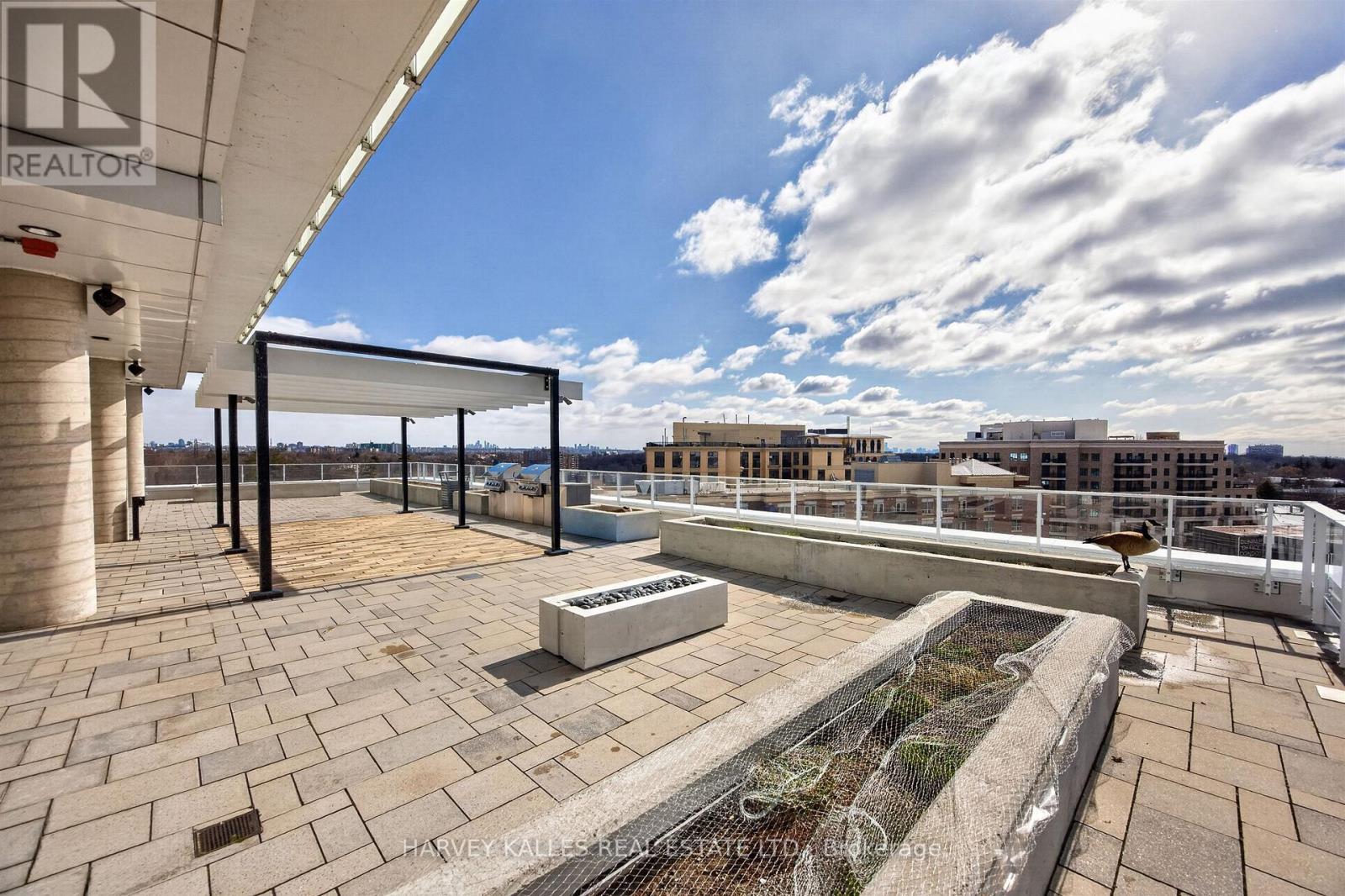 2001 - 20 Brin Drive, Toronto (Edenbridge-Humber Valley), Ontario  M8X 0B2 - Photo 33 - W12977880