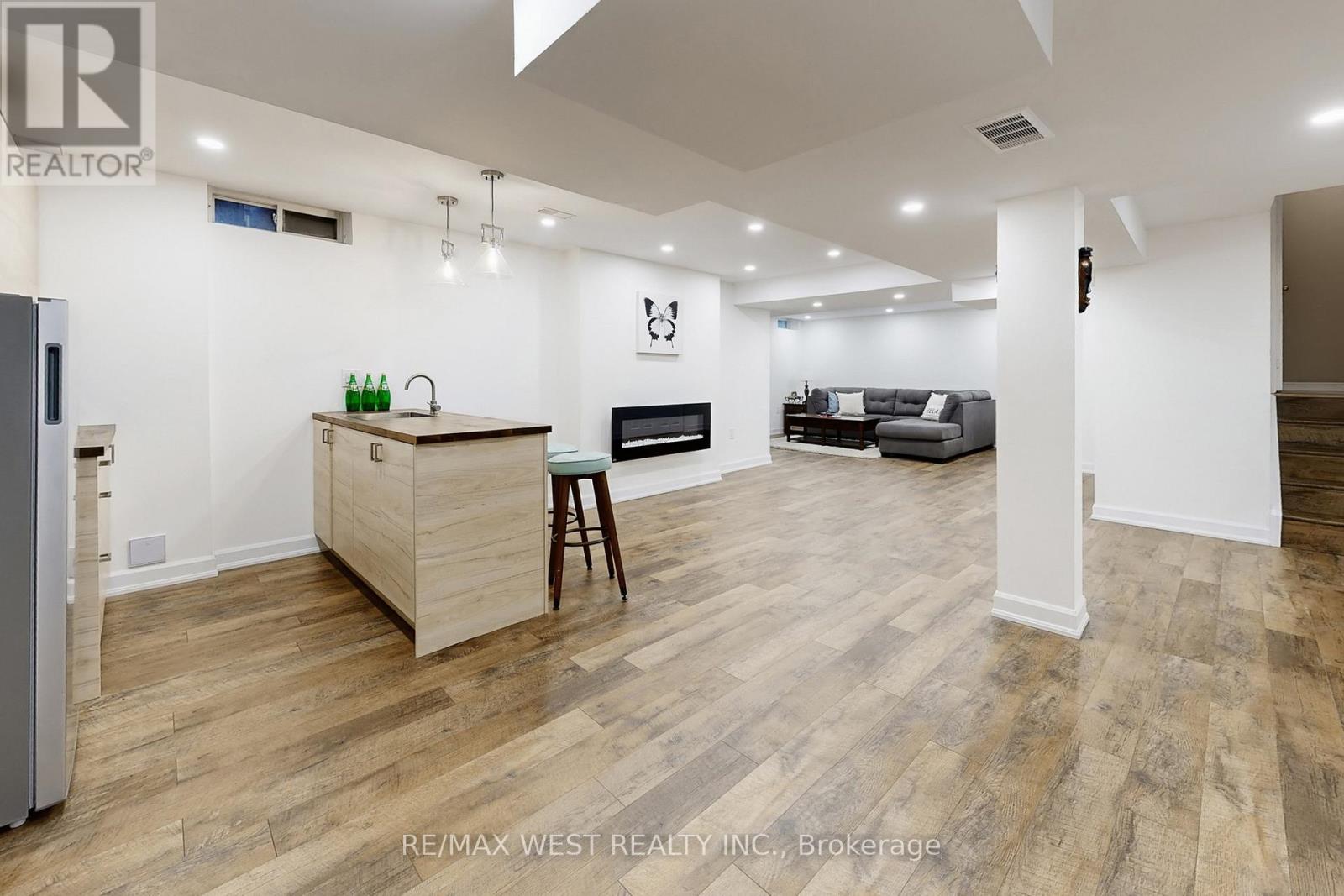 303 King Street E, East Gwillimbury, Ontario  L0G 1M0 - Photo 36 - N12977010