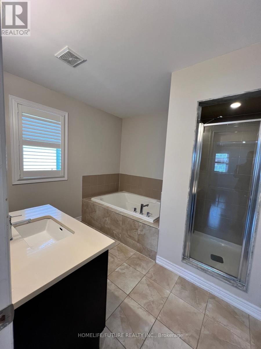 Main & 2nd - 20 Ledger Point Crescent, Brampton, Ontario  L6R 3W3 - Photo 16 - W12917280