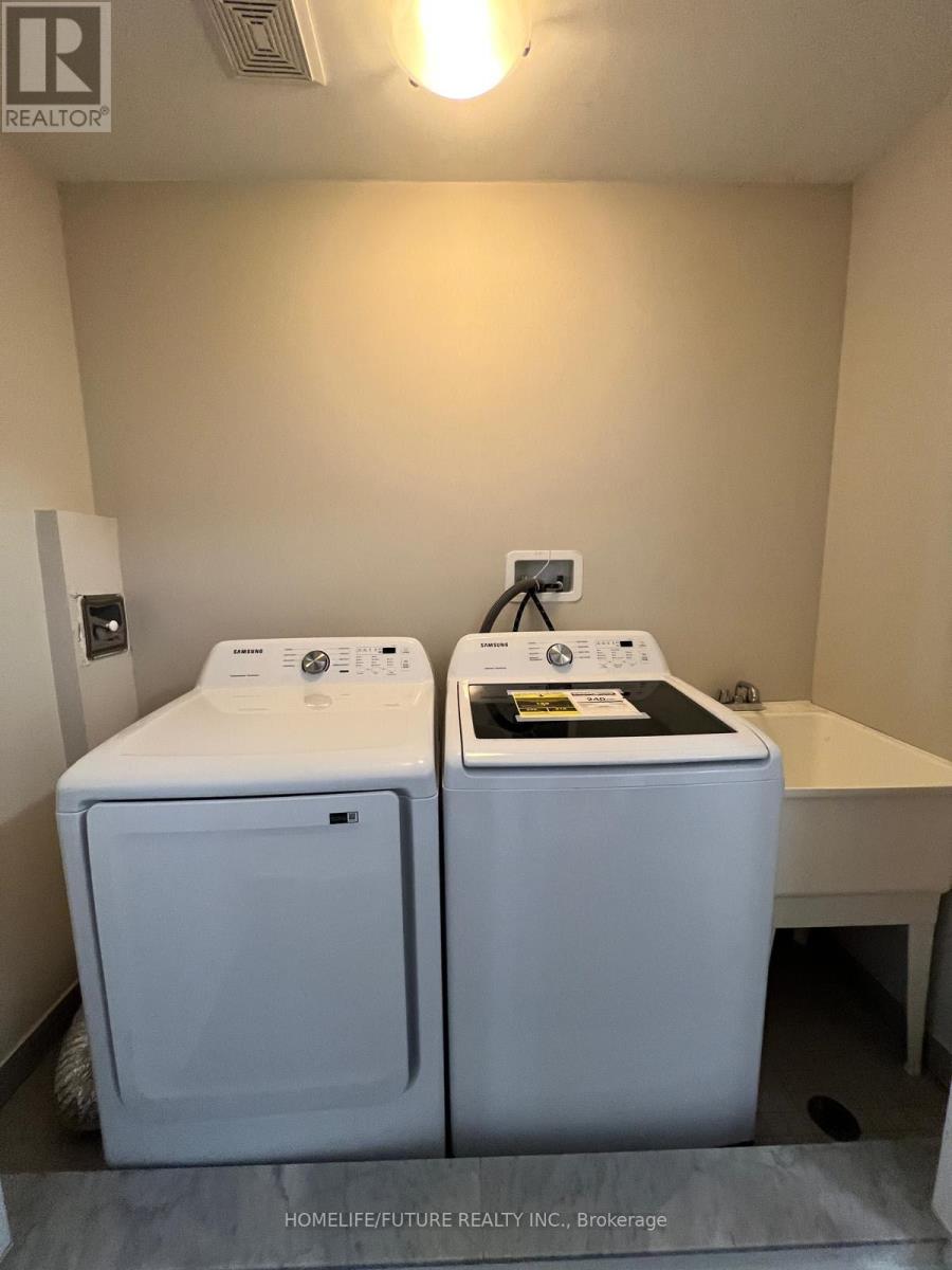 Main & 2nd - 20 Ledger Point Crescent, Brampton, Ontario  L6R 3W3 - Photo 18 - W12917280