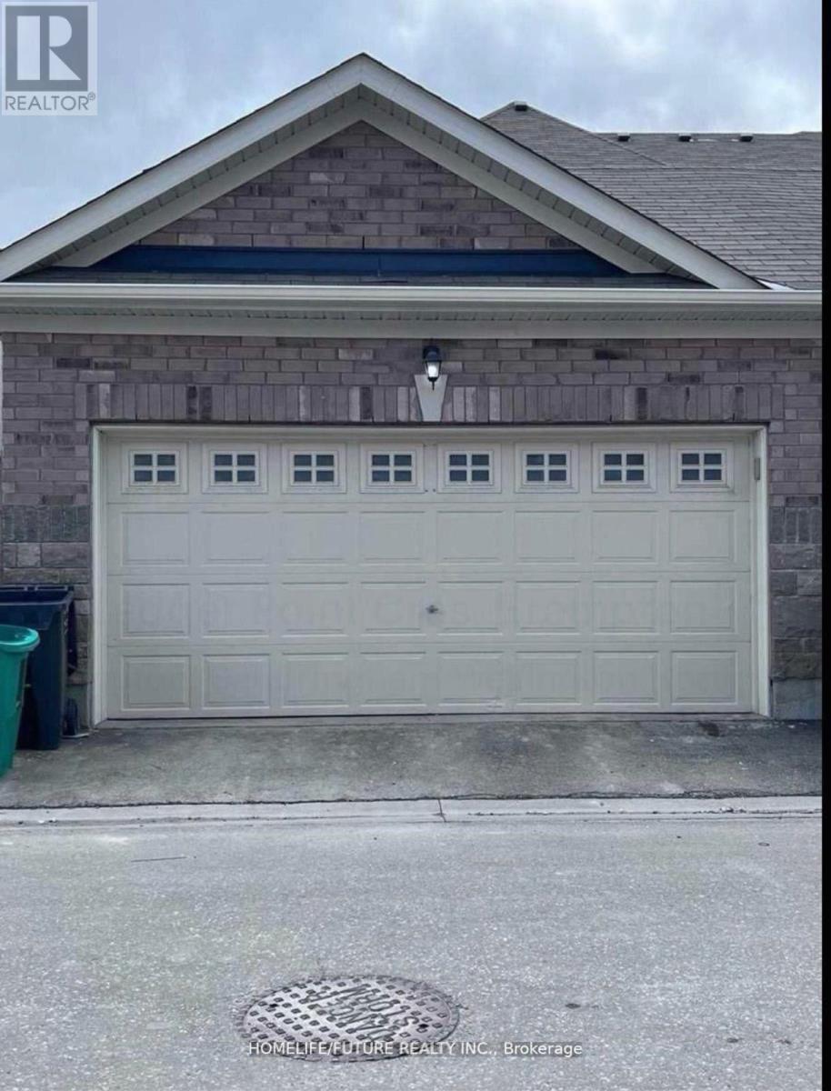 Main & 2nd - 20 Ledger Point Crescent, Brampton, Ontario  L6R 3W3 - Photo 2 - W12917280