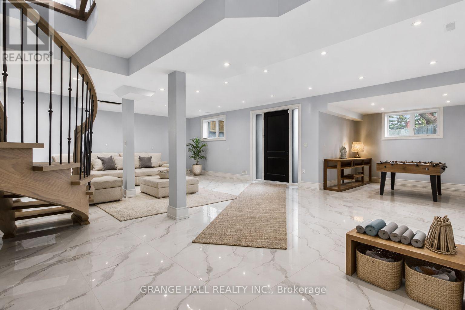 16 Barker Avenue, Toronto, Ontario  M9V 1E5 - Photo 30 - W12945226