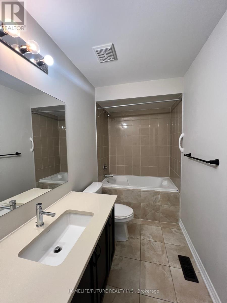 Main & 2nd - 20 Ledger Point Crescent, Brampton, Ontario  L6R 3W3 - Photo 17 - W12917280