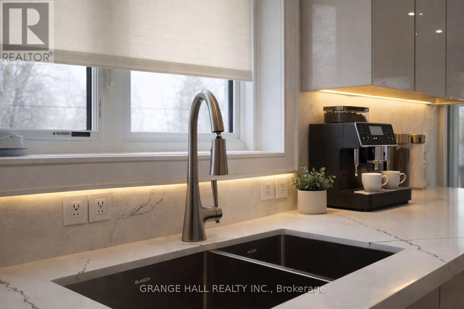 16 Barker Avenue, Toronto, Ontario  M9V 1E5 - Photo 10 - W12945226