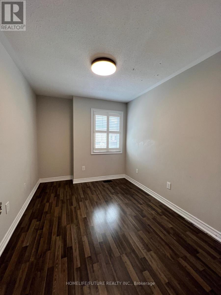 Main & 2nd - 20 Ledger Point Crescent, Brampton, Ontario  L6R 3W3 - Photo 14 - W12917280