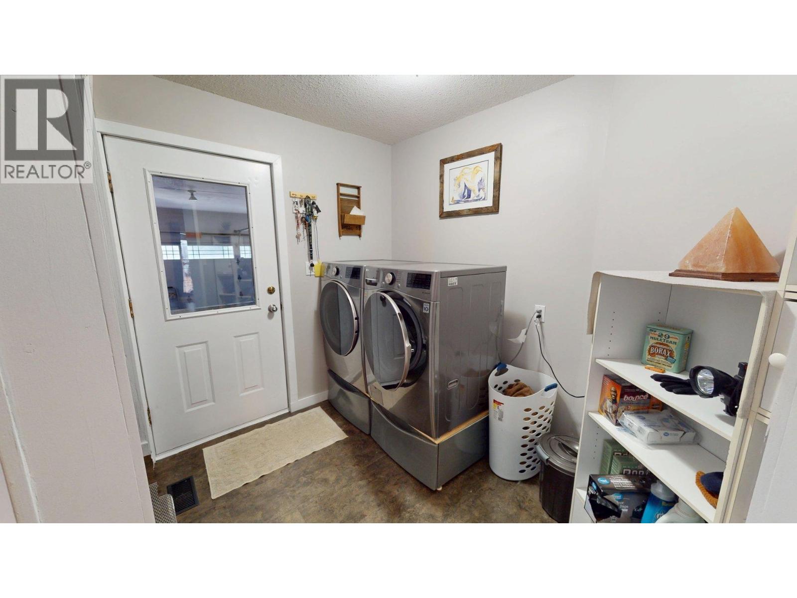 2300 Old Salmo Road, Fruitvale, British Columbia  V0G 1L0 - Photo 18 - 10342544