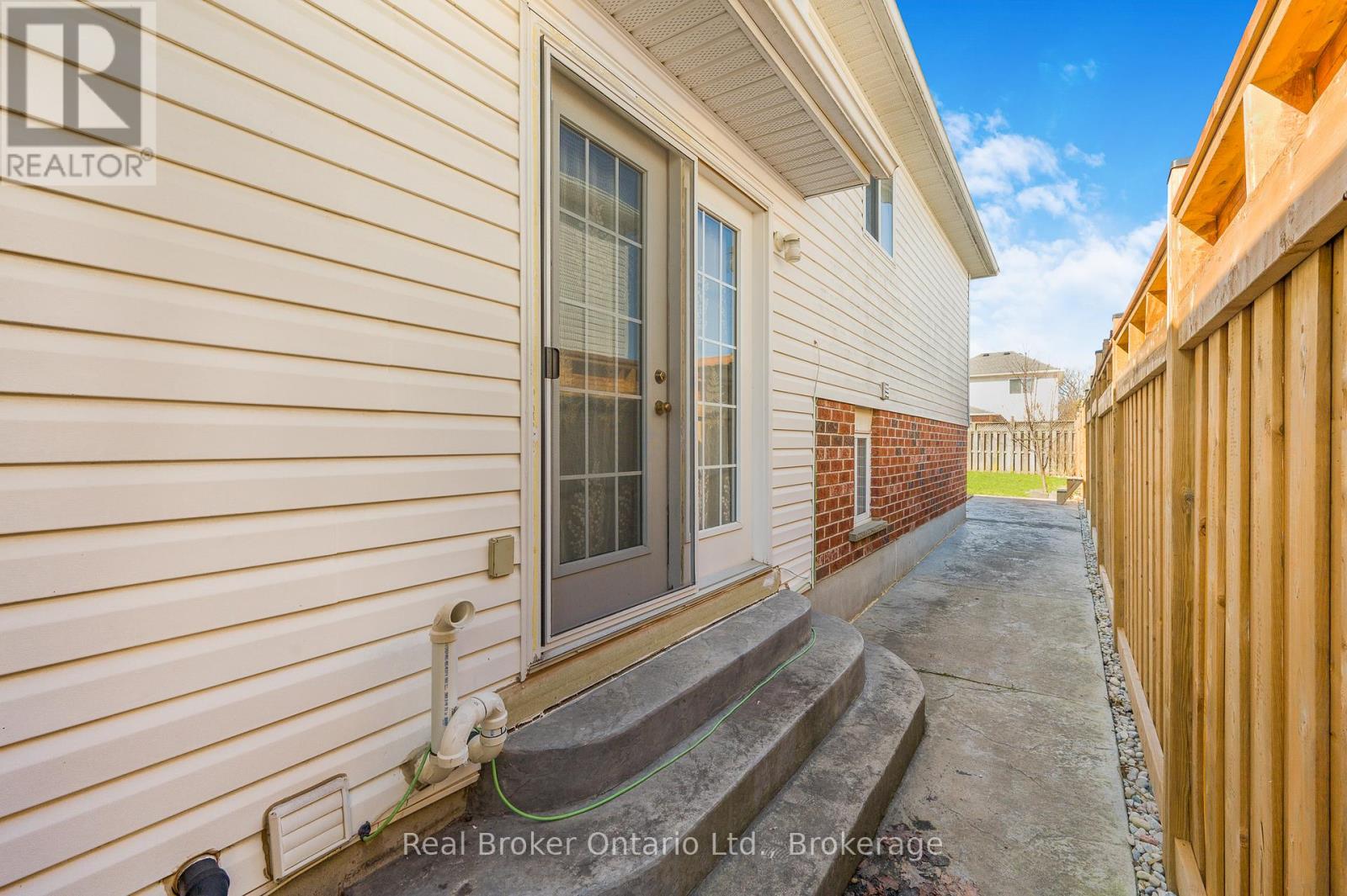 23 Mosser Drive, Cambridge, Ontario  N1P 1J1 - Photo 31 - X12978200