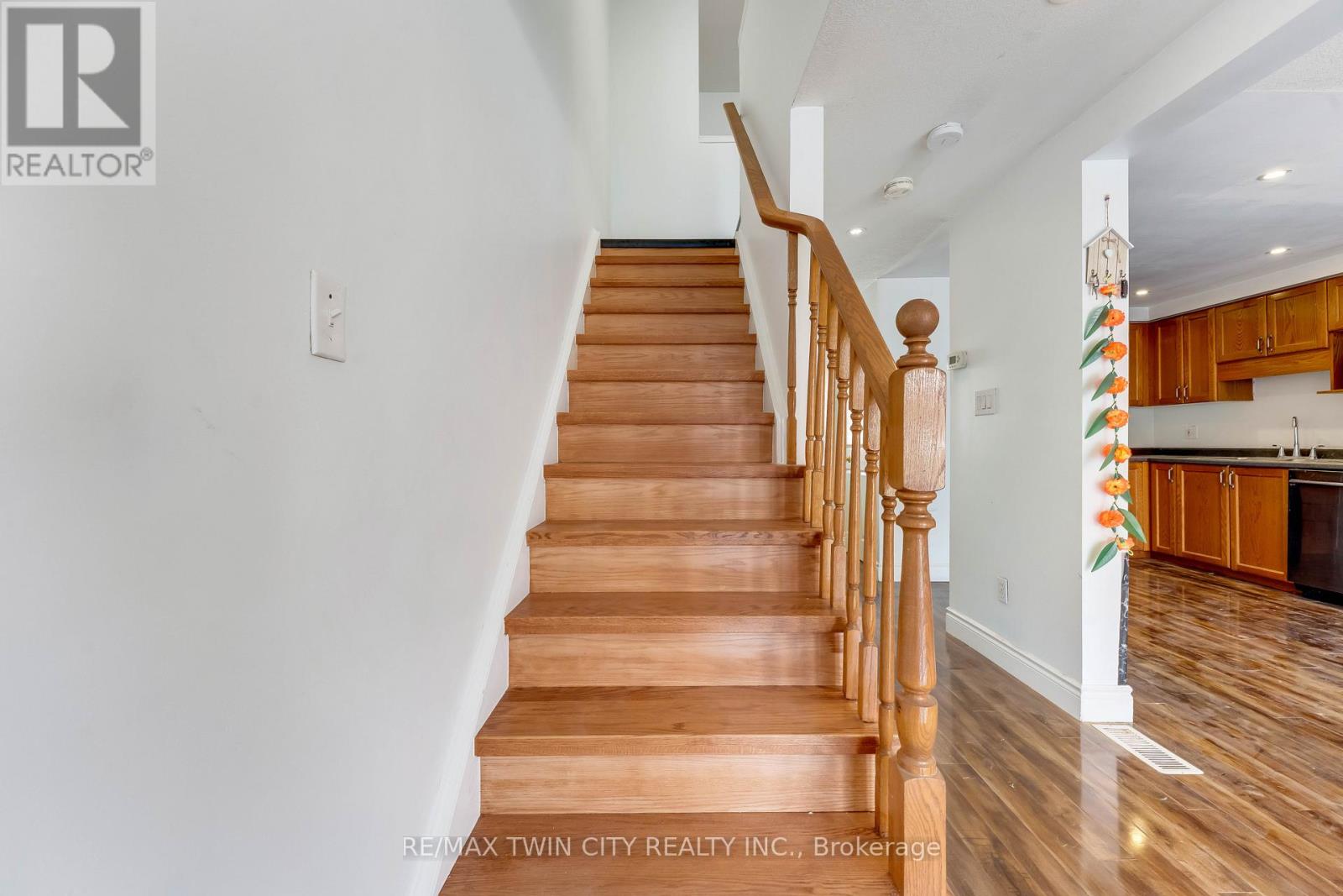 90 Donnenwerth Drive, Kitchener, Ontario  N2E 4C9 - Photo 13 - X12977860