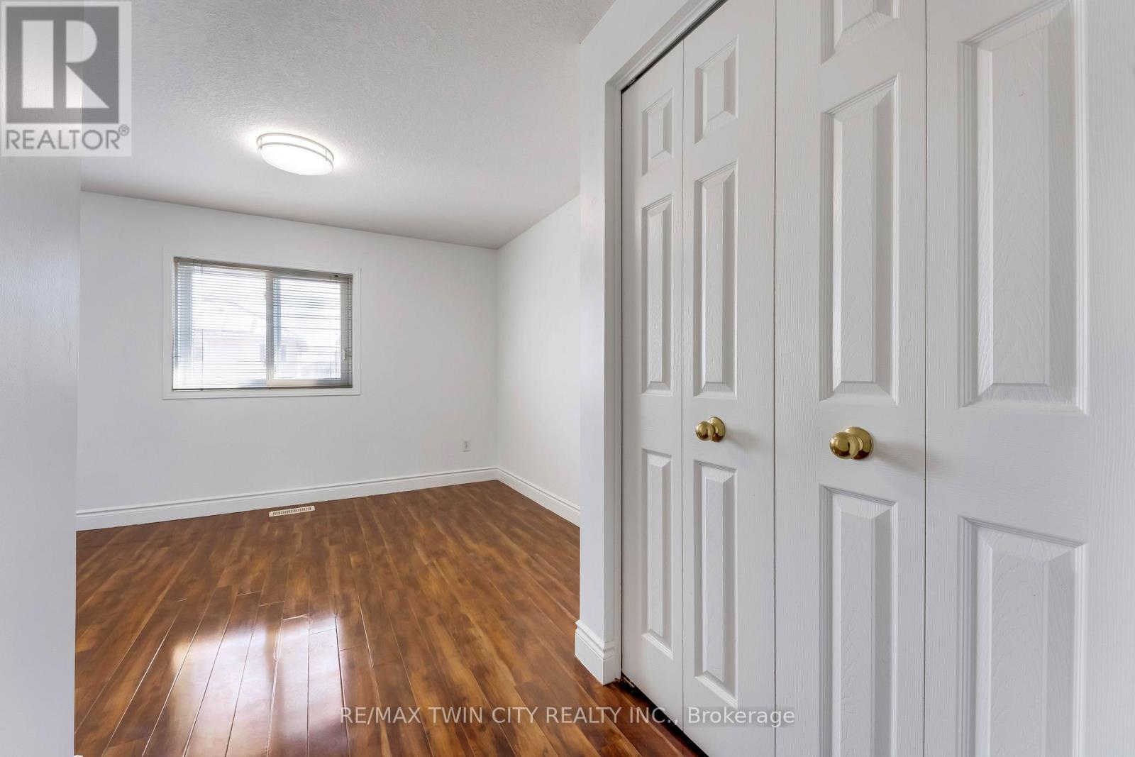 90 Donnenwerth Drive, Kitchener, Ontario  N2E 4C9 - Photo 16 - X12977860