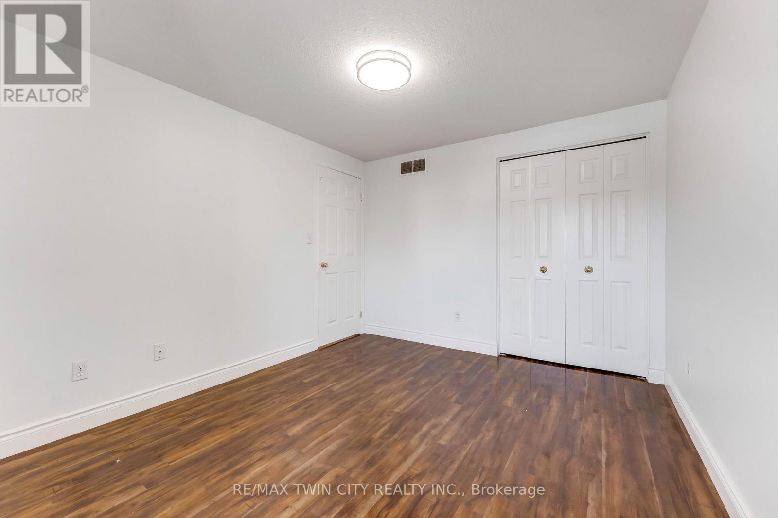 90 Donnenwerth Drive, Kitchener, Ontario  N2E 4C9 - Photo 19 - X12977860