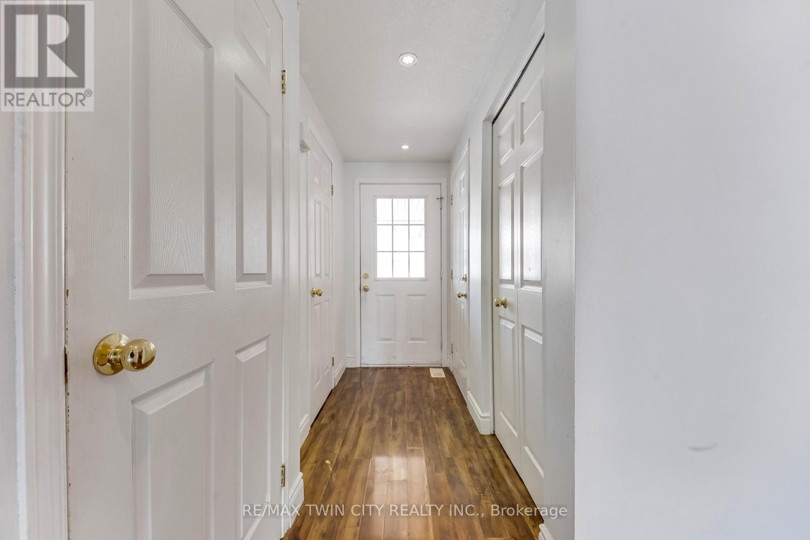 90 Donnenwerth Drive, Kitchener, Ontario  N2E 4C9 - Photo 4 - X12977860