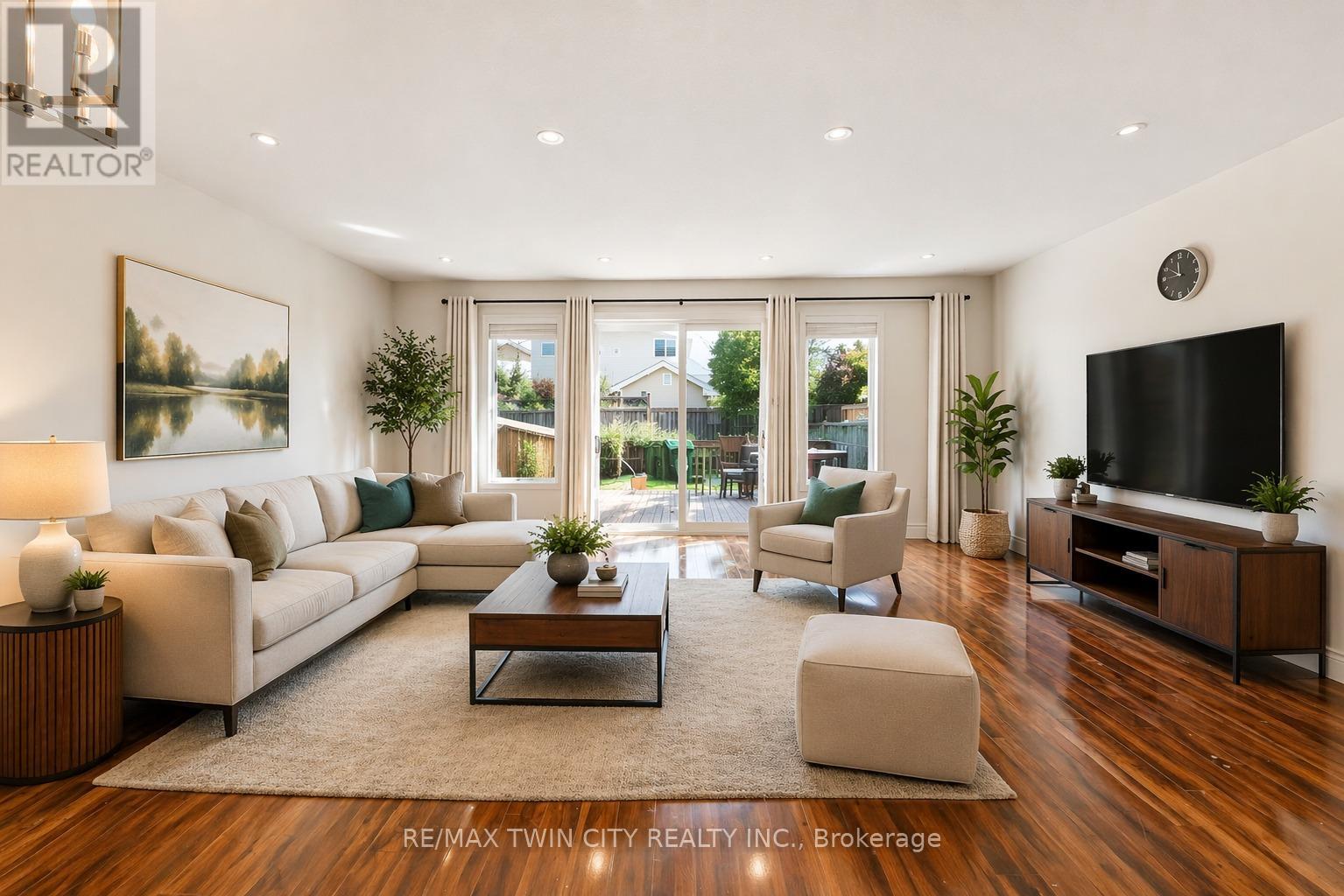 90 Donnenwerth Drive, Kitchener, Ontario  N2E 4C9 - Photo 5 - X12977860