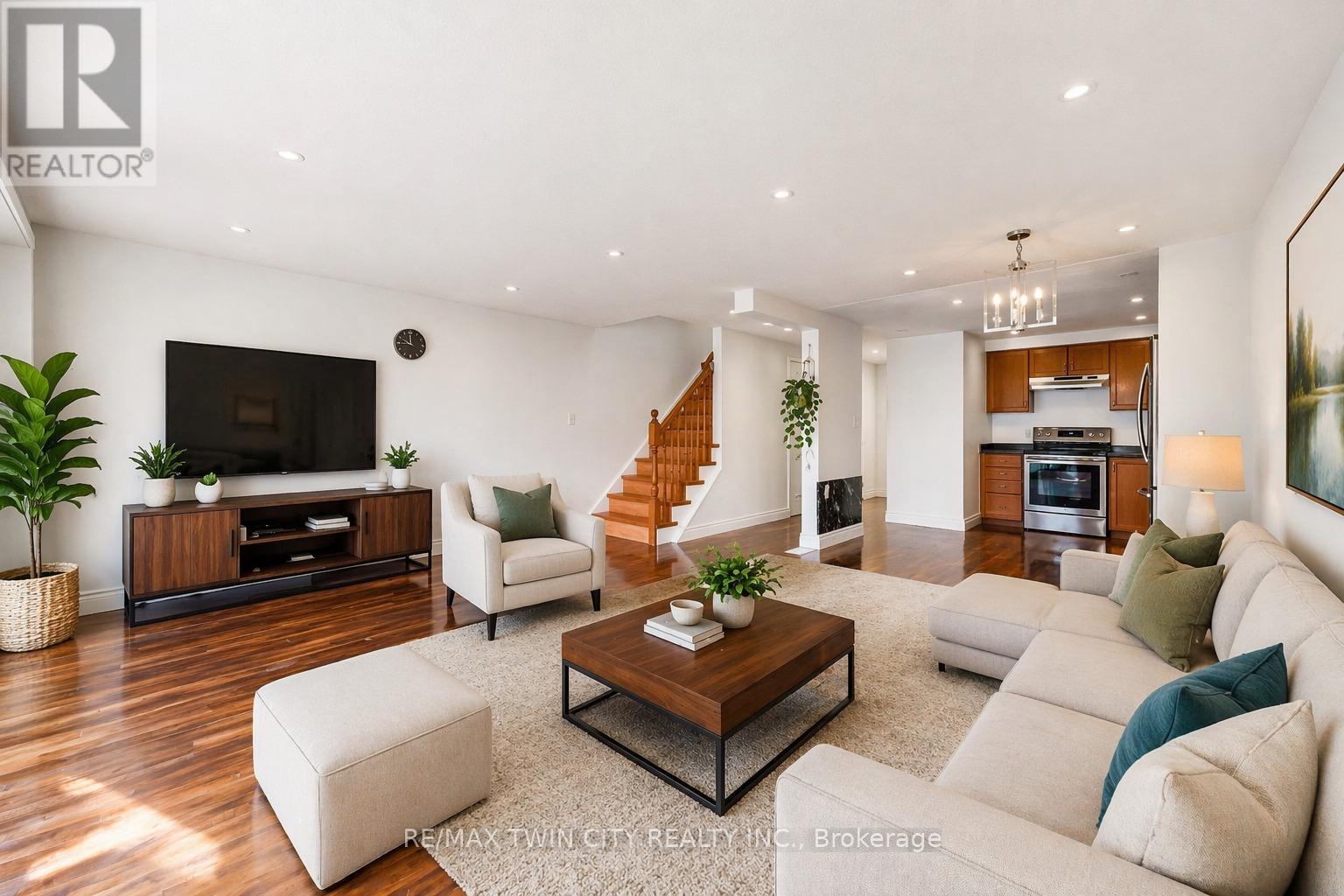 90 Donnenwerth Drive, Kitchener, Ontario  N2E 4C9 - Photo 6 - X12977860