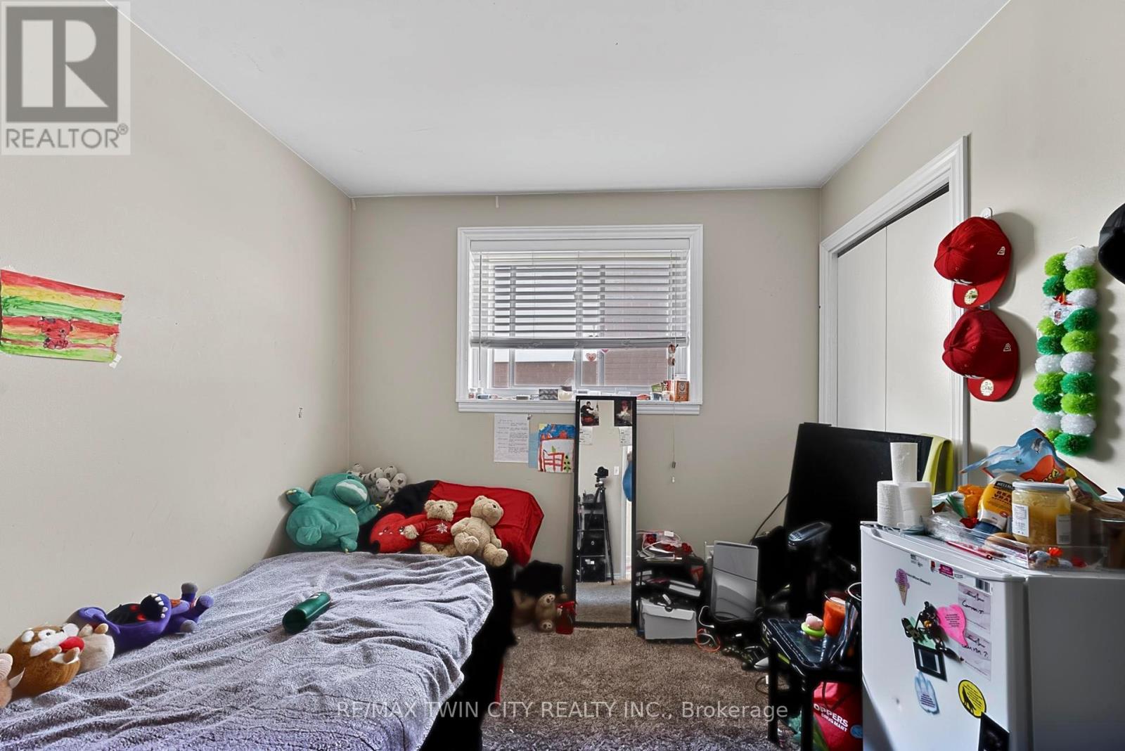 228 Holborn Drive, Kitchener, Ontario  N2A 2E8 - Photo 15 - X12977888