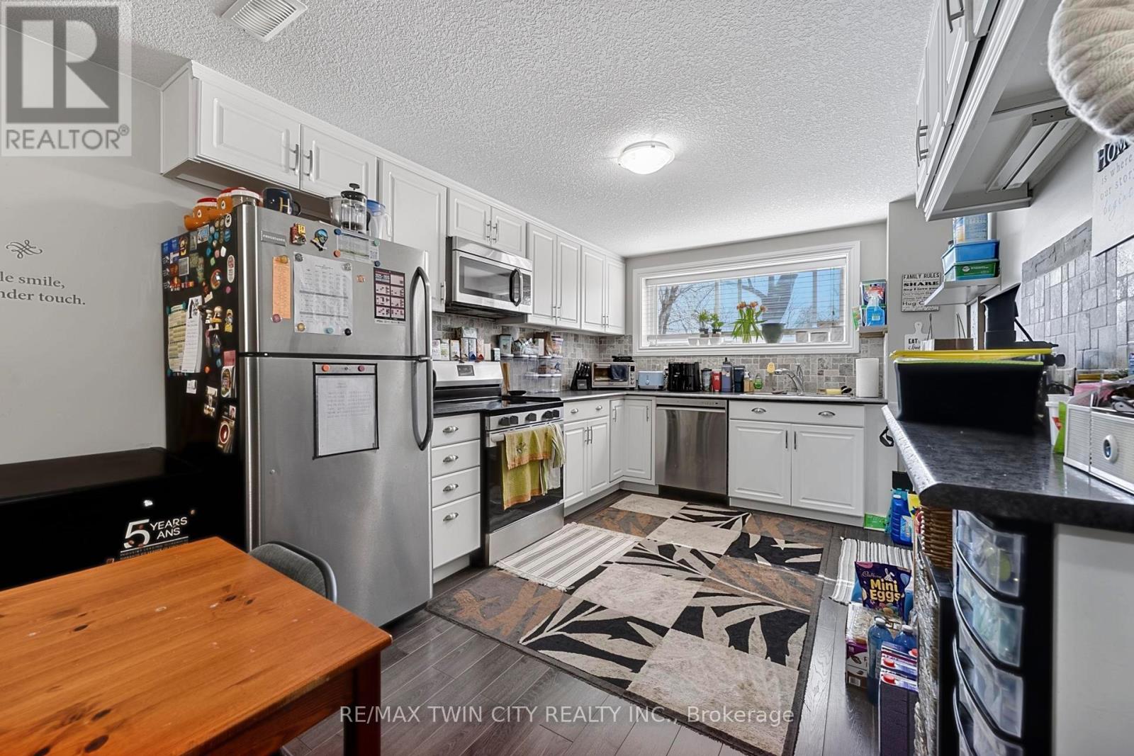 228 Holborn Drive, Kitchener, Ontario  N2A 2E8 - Photo 21 - X12977888