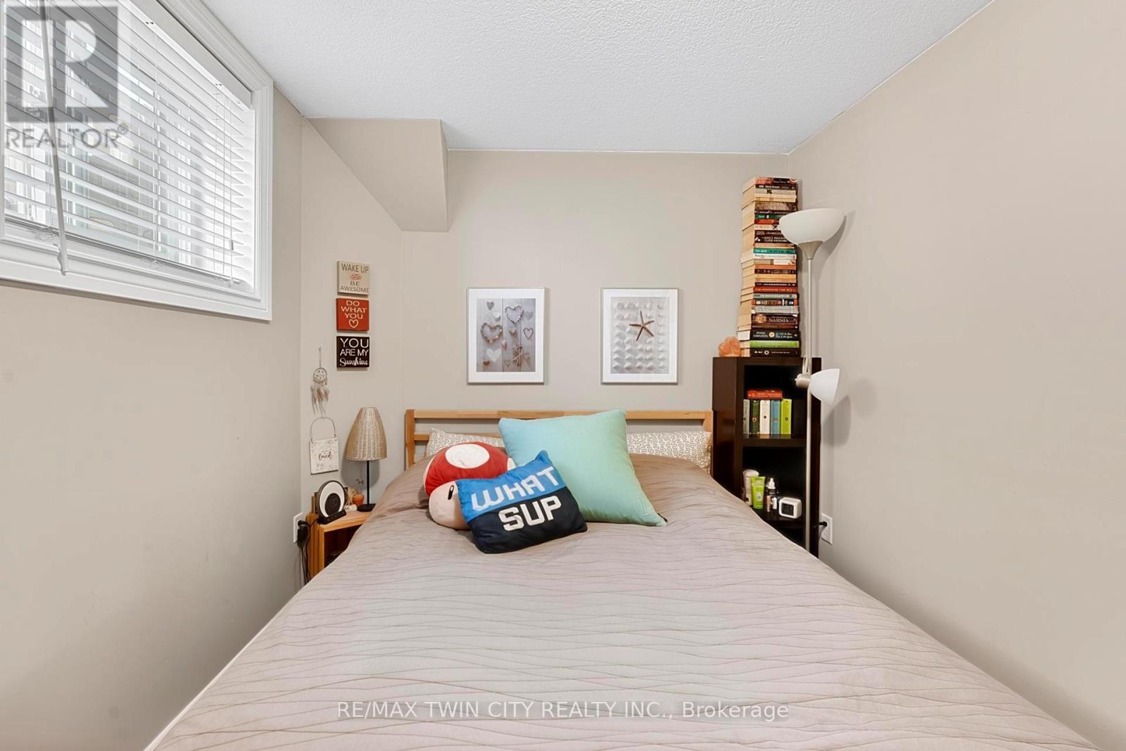 228 Holborn Drive, Kitchener, Ontario  N2A 2E8 - Photo 25 - X12977888