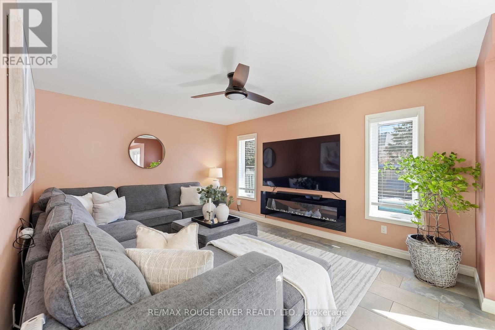 5 Iberville Road, Whitby, Ontario  L1M 1H5 - Photo 11 - E12978002