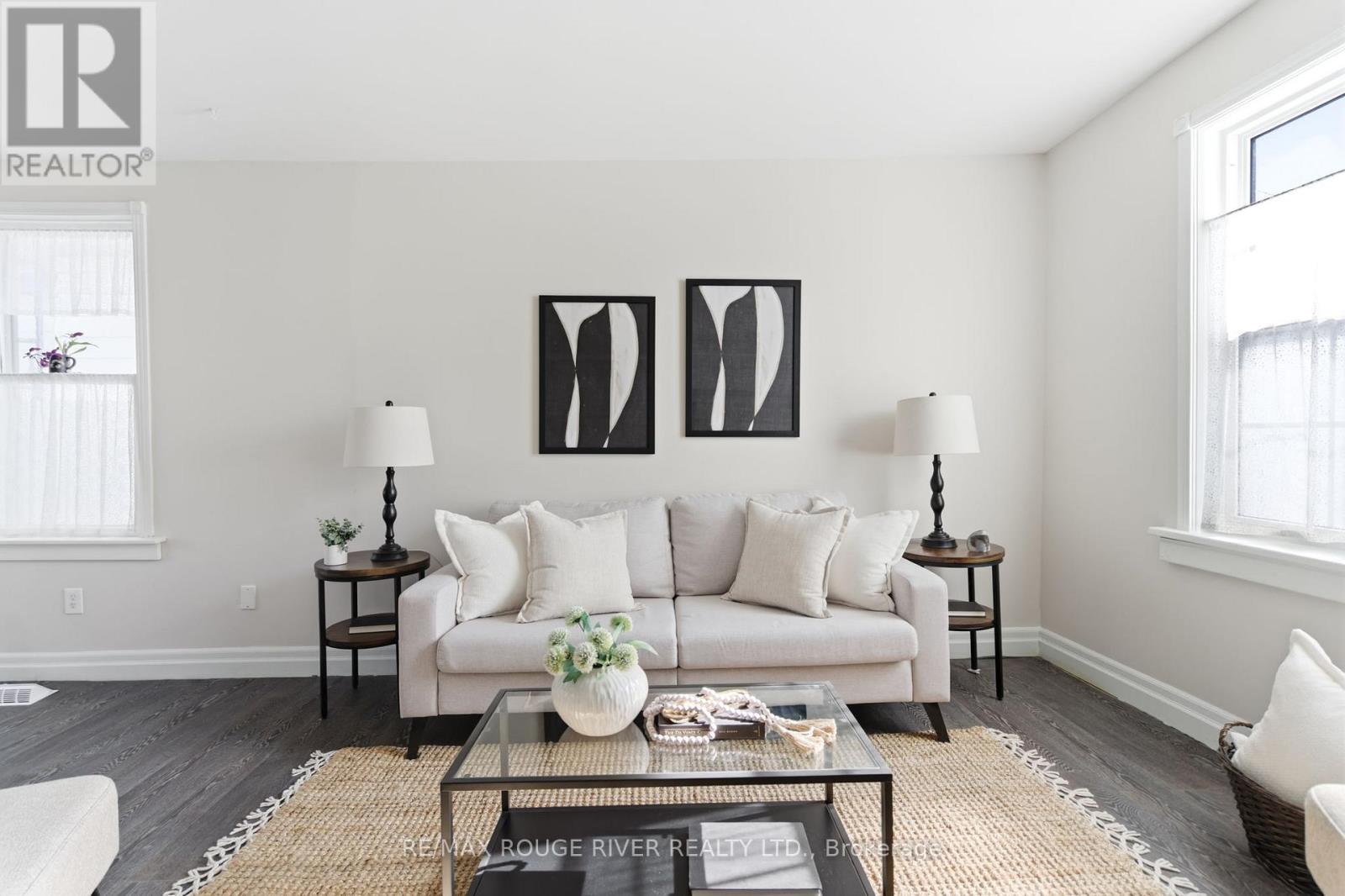 195 Burk Street, Oshawa, Ontario  L1J 4C2 - Photo 4 - E12978048