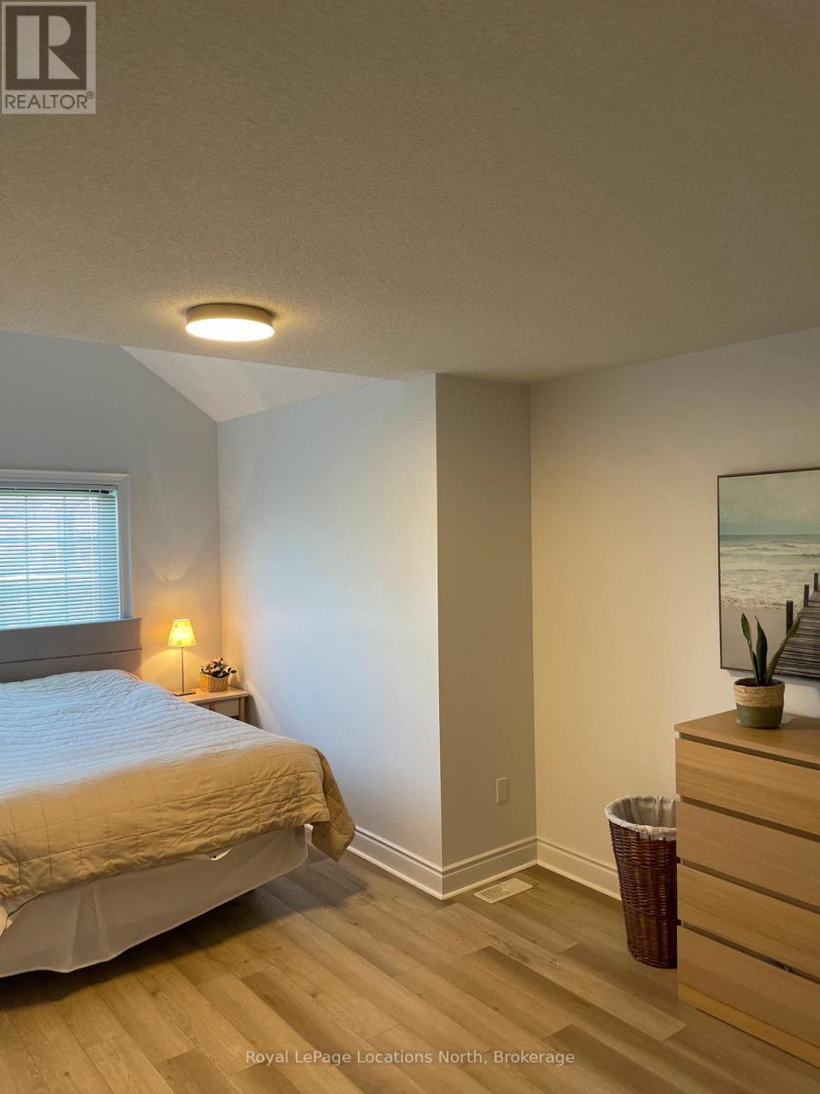 32 Berkshire Avenue, Wasaga Beach, Ontario  L9Z 0G3 - Photo 19 - S12978070