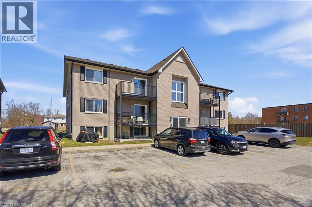 50 CAMPBELL Court Unit# 312, Stratford, Ontario