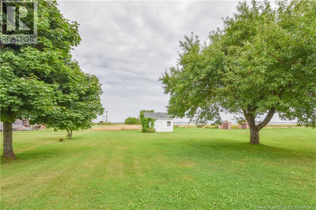 310 Jd Gauthier Boulevard, Shippagan, New Brunswick  E8S 1R4 - Photo 5 - NB129836
