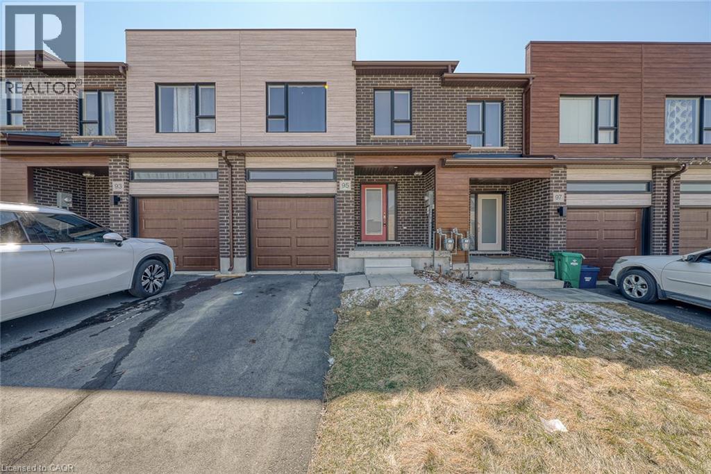 95 QUEENSBROOK Crescent, Cambridge, Ontario