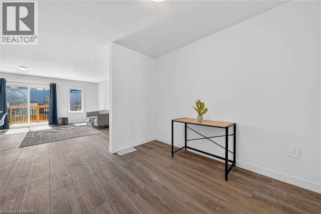 95 Queensbrook Crescent, Cambridge, Ontario N1S 0E4 - Photo 11 - 40819071