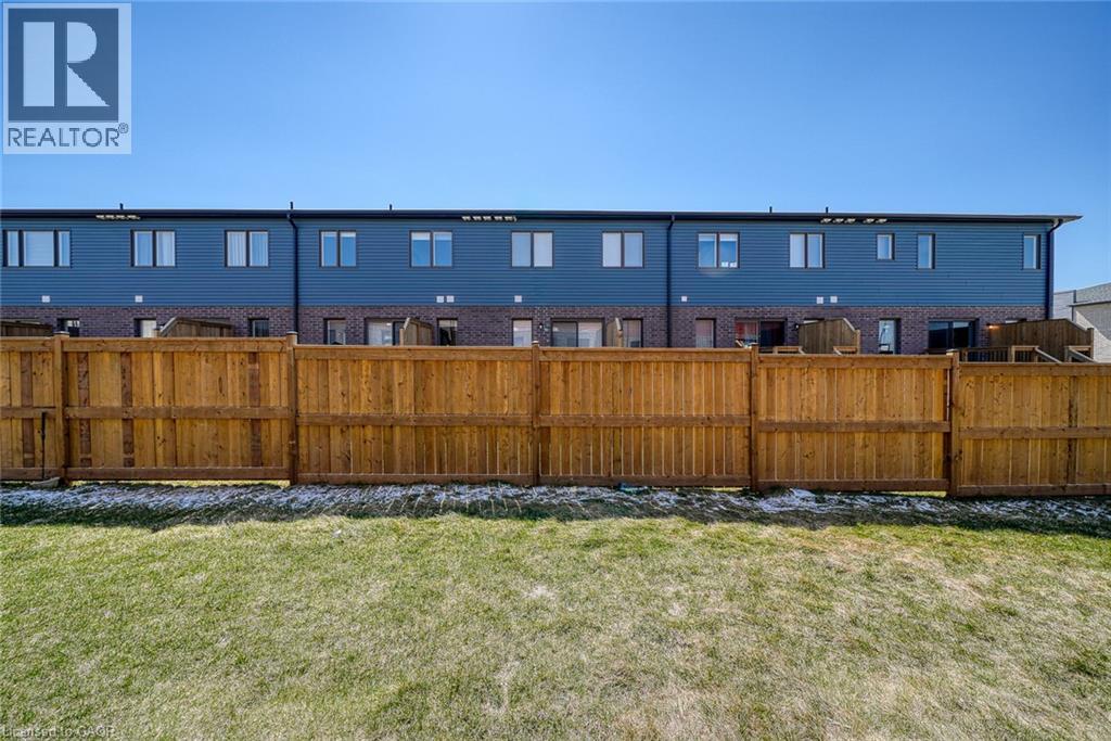 95 Queensbrook Crescent, Cambridge, Ontario N1S 0E4 - Photo 4 - 40819071