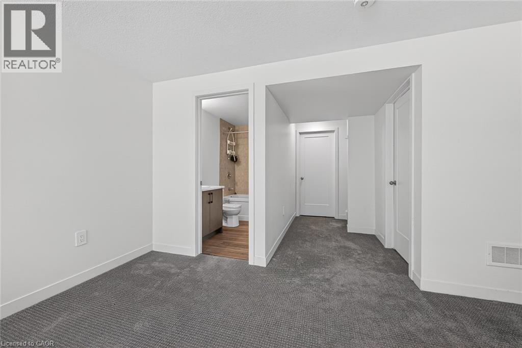 95 Queensbrook Crescent, Cambridge, Ontario N1S 0E4 - Photo 47 - 40819071