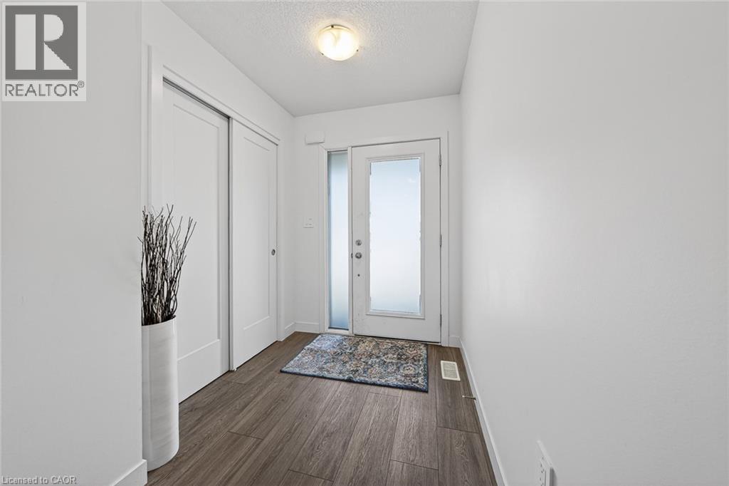 95 Queensbrook Crescent, Cambridge, Ontario N1S 0E4 - Photo 7 - 40819071