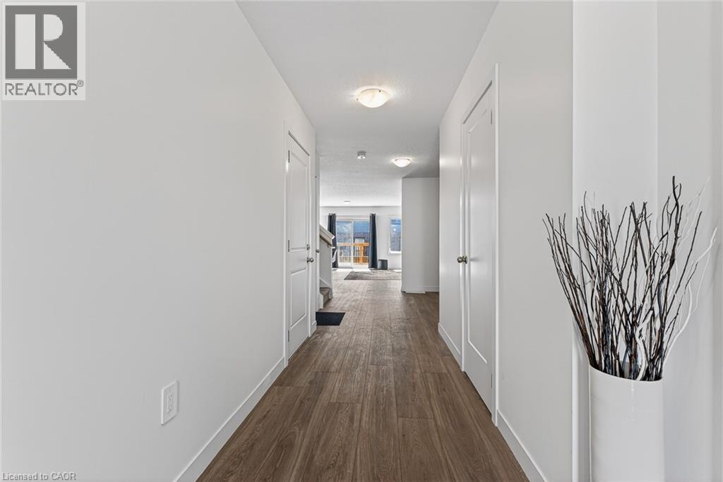 95 Queensbrook Crescent, Cambridge, Ontario N1S 0E4 - Photo 9 - 40819071