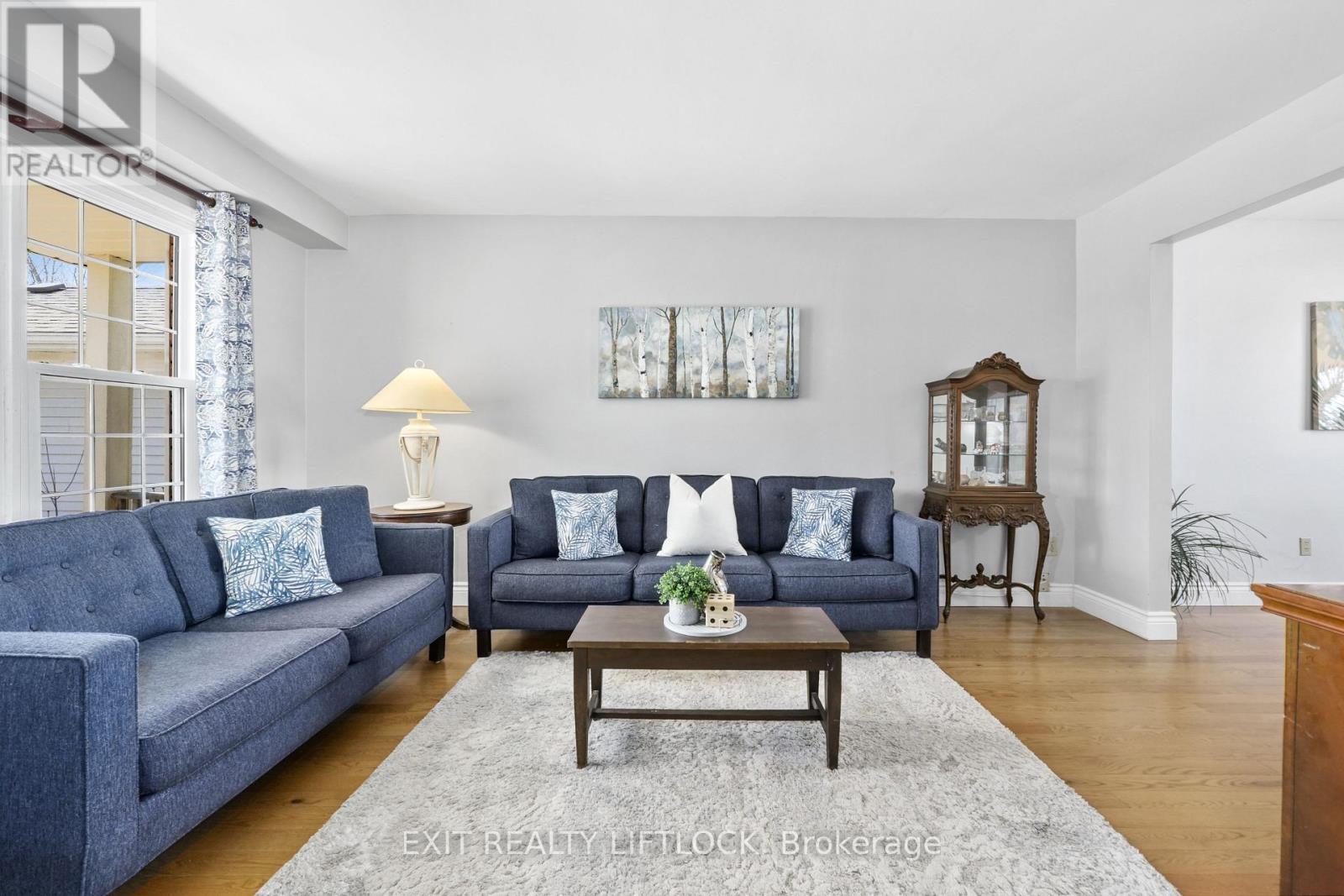 1243 Huntington Circle, Peterborough, Ontario  K9K 2B4 - Photo 5 - X12978190