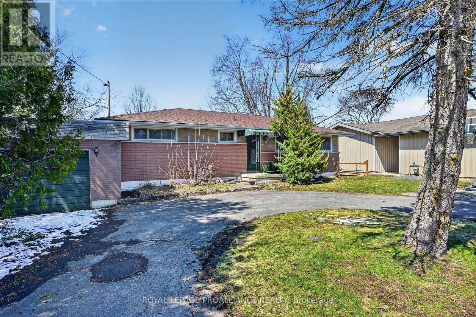 665 River Road S, Peterborough, Ontario  K9J 1E6 - Photo 5 - X12978226