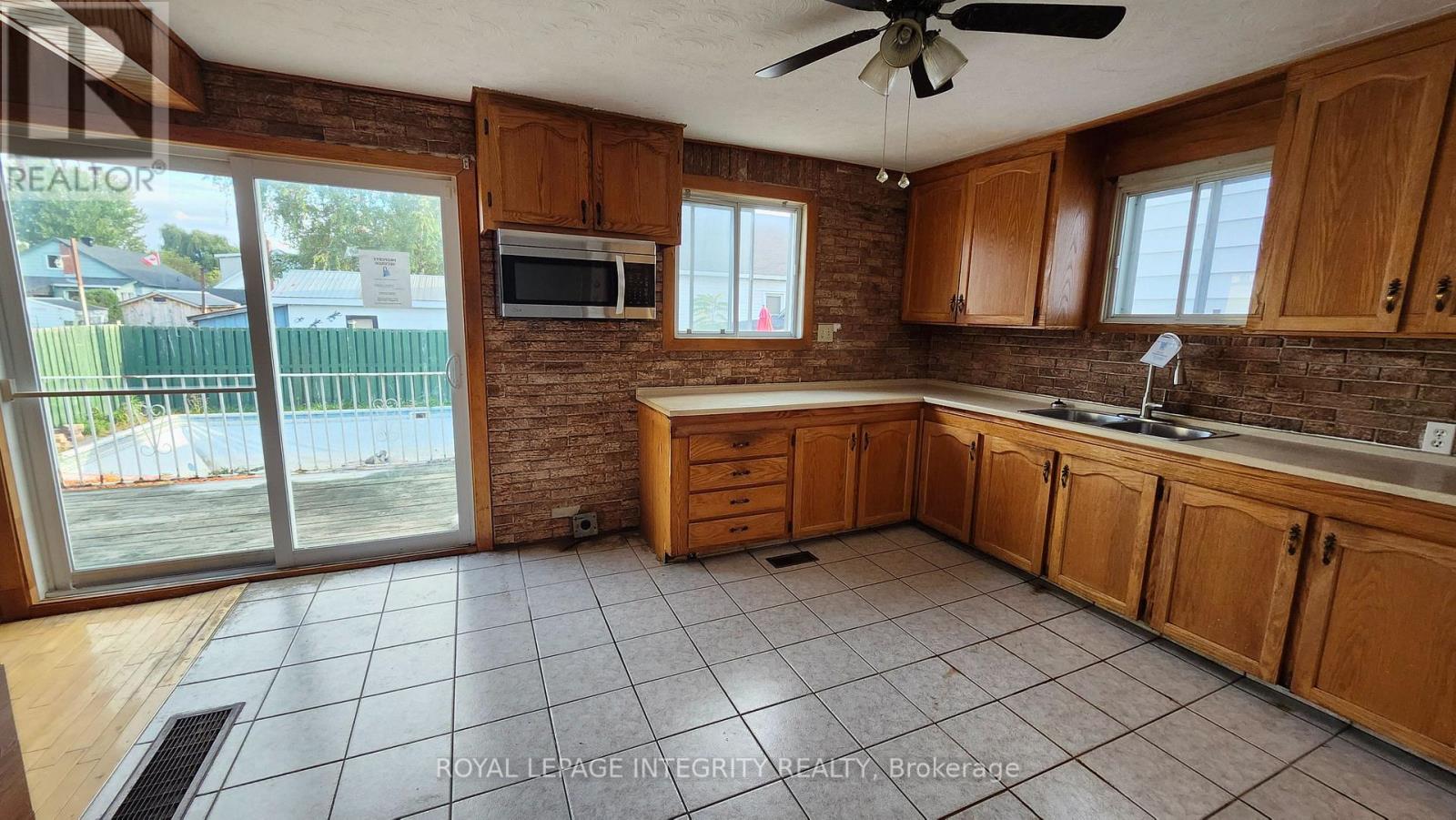 360 Ninth Street W, Cornwall, Ontario  K6J 3A7 - Photo 6 - X12978254