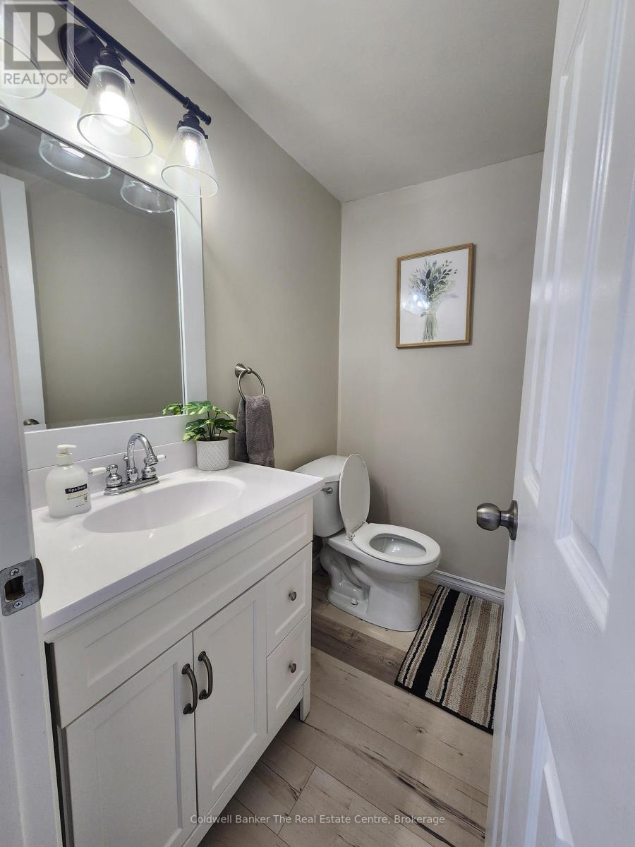 460 Wellington Street, Gravenhurst, Ontario  P1P 1A5 - Photo 18 - X12978208