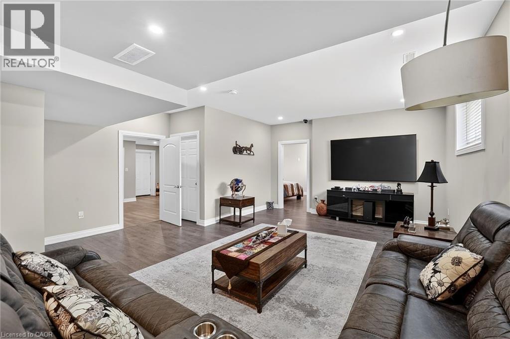 5499 Attema Crescent, West Lincoln, Ontario  L0R 1Y0 - Photo 31 - 40817753