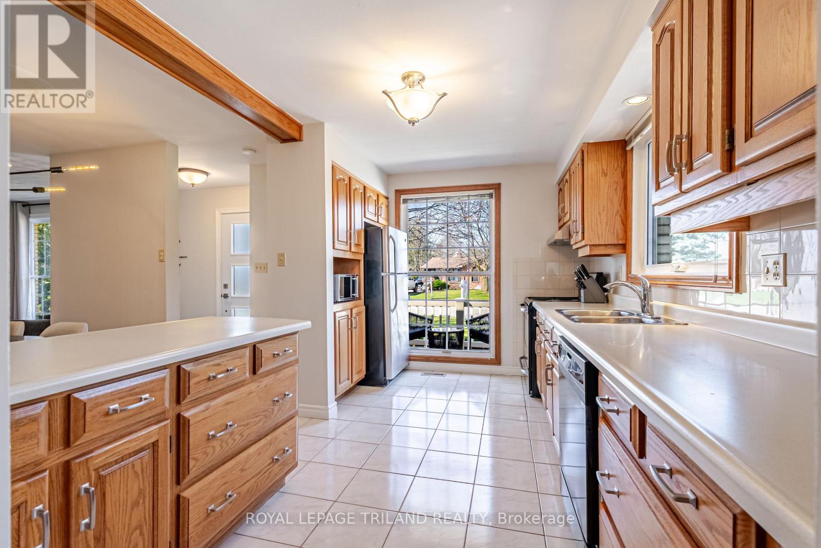 183 Canterbury Drive, Thames Centre, Ontario N0L 1G3 - Photo 17 - X12978038