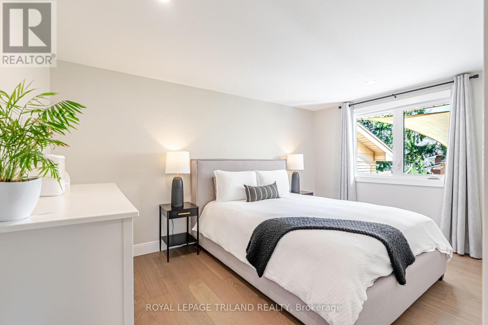 183 Canterbury Drive, Thames Centre, Ontario N0L 1G3 - Photo 21 - X12978038