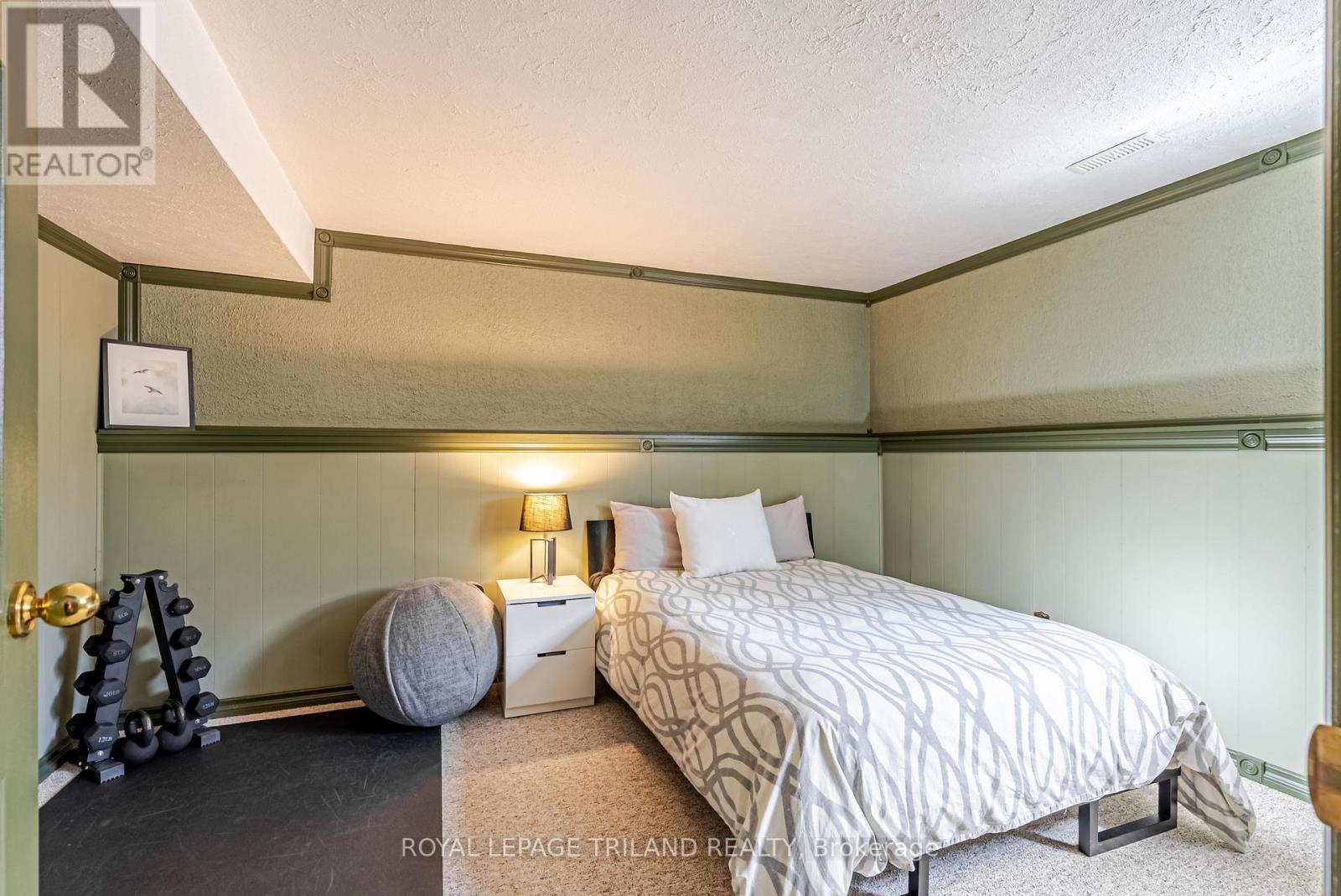 183 Canterbury Drive, Thames Centre, Ontario N0L 1G3 - Photo 31 - X12978038