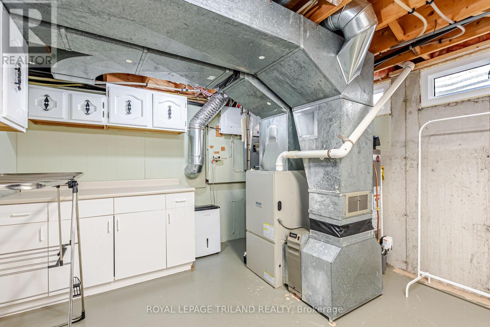 183 Canterbury Drive, Thames Centre, Ontario N0L 1G3 - Photo 36 - X12978038