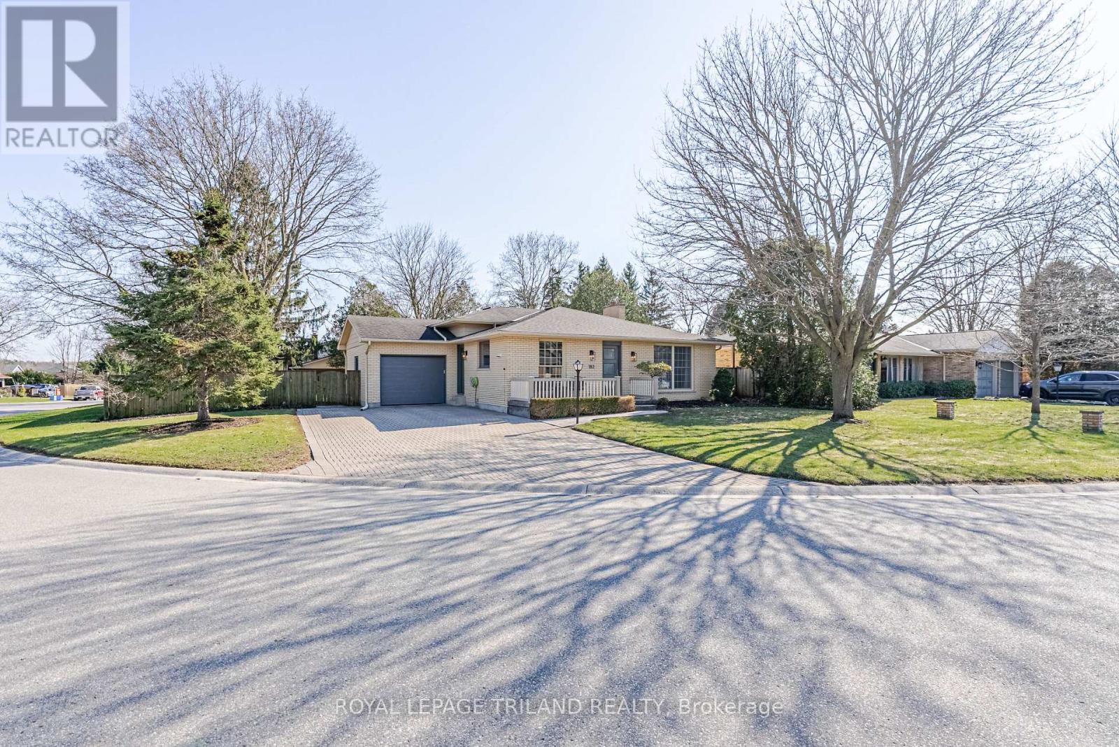183 Canterbury Drive, Thames Centre, Ontario N0L 1G3 - Photo 6 - X12978038