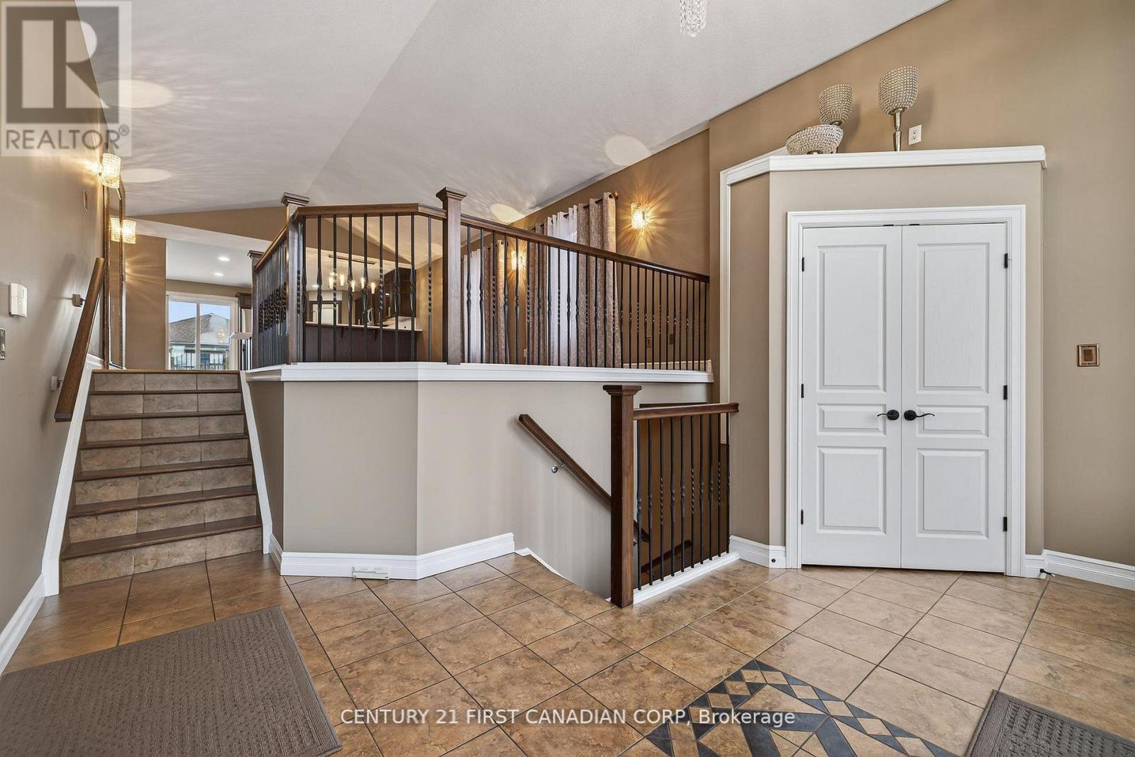 167 Tanoak Drive, London North, Ontario  N6G 5A1 - Photo 4 - X12978192