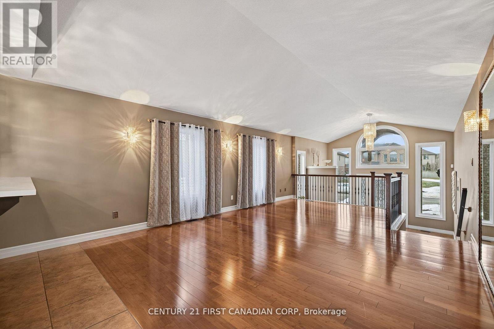 167 Tanoak Drive, London North, Ontario  N6G 5A1 - Photo 6 - X12978192