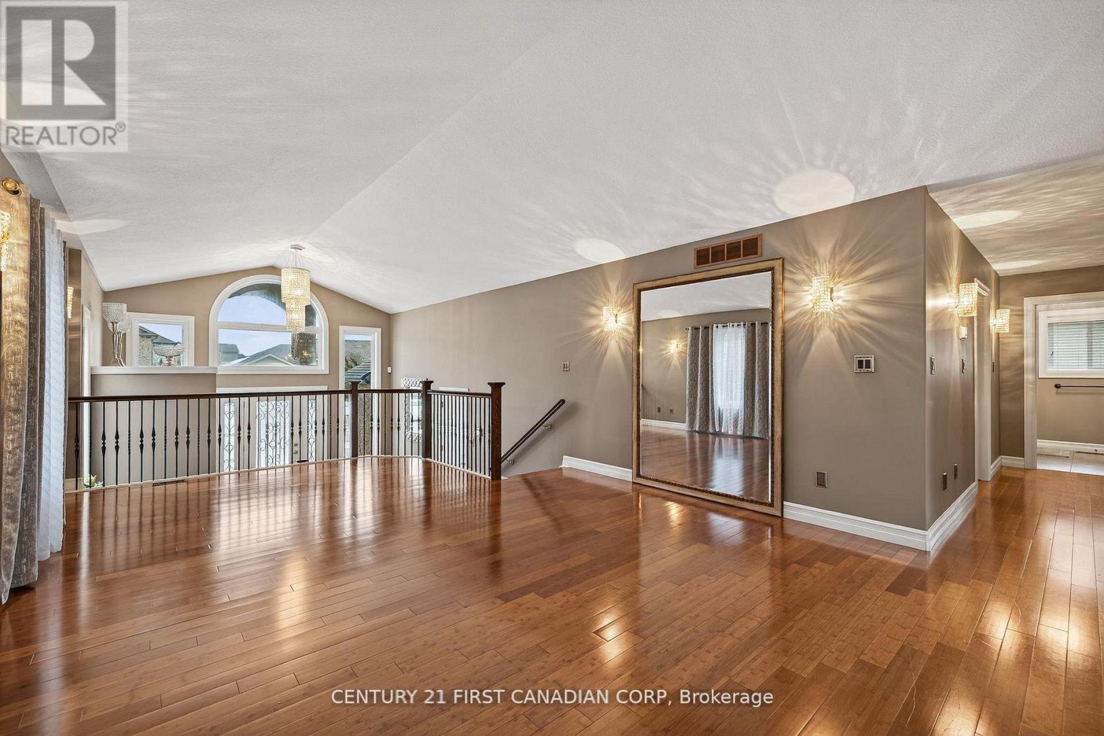 167 Tanoak Drive, London North, Ontario  N6G 5A1 - Photo 7 - X12978192