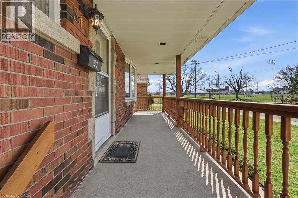 31 Sheridan Drive, Hamilton, Ontario  L9A 2C7 - Photo 4 - 40819167