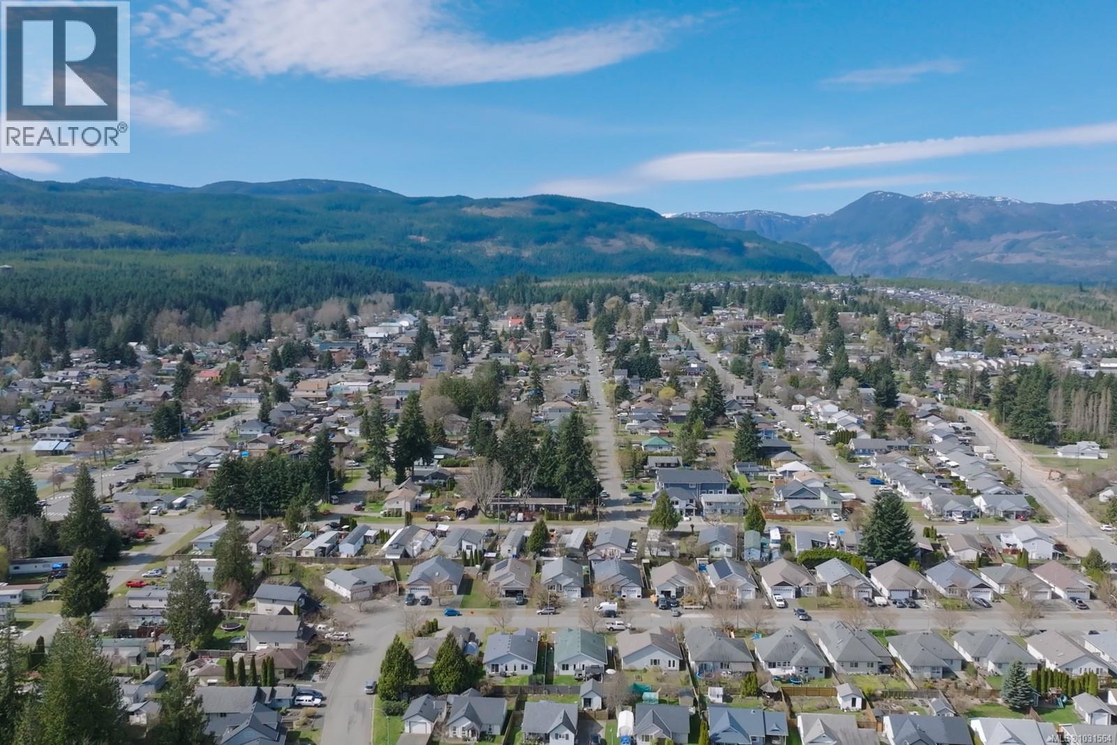 3292 Eighth St, Cumberland, British Columbia  V0R 1S0 - Photo 28 - 1031564