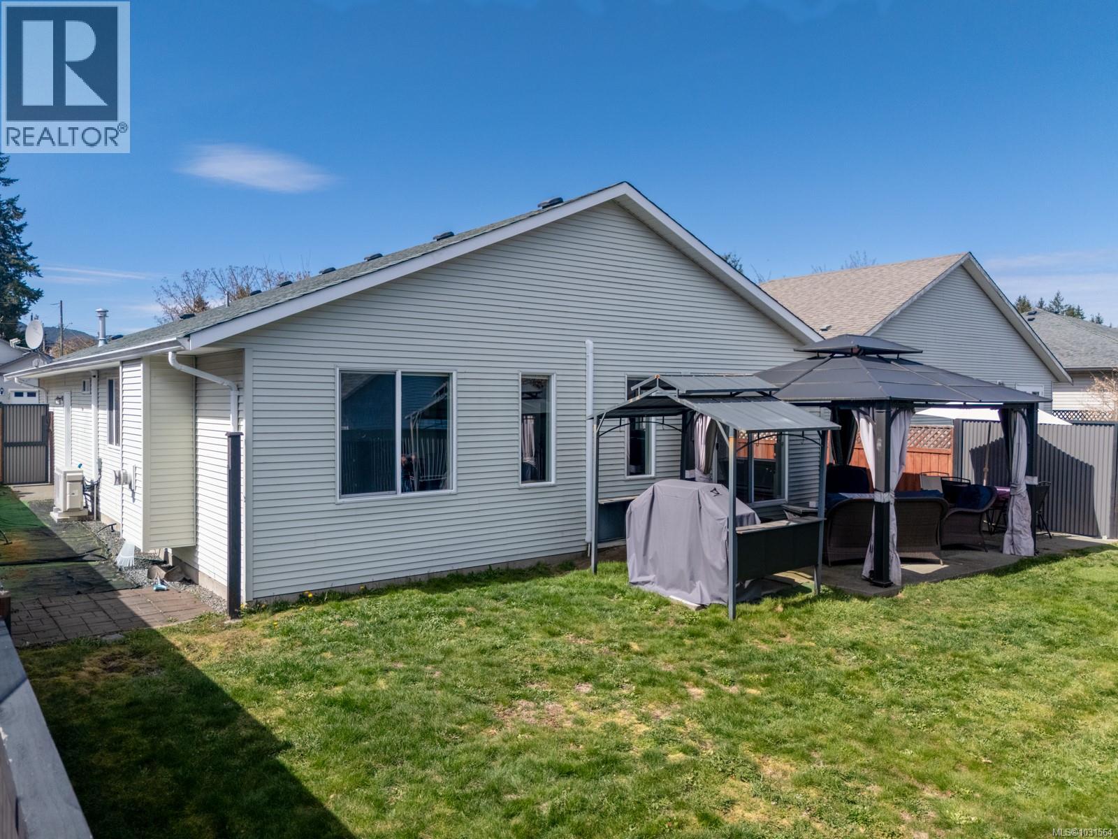 3292 Eighth St, Cumberland, British Columbia  V0R 1S0 - Photo 3 - 1031564