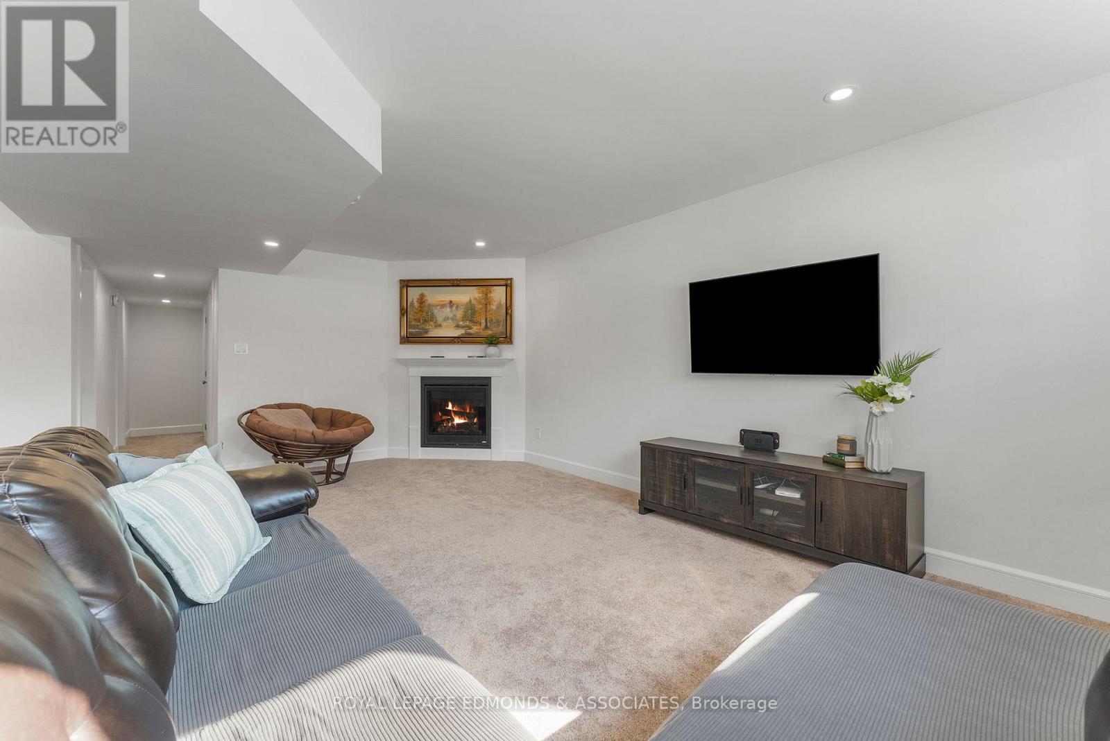 142 Chad Street, Petawawa, Ontario  K8H 0G8 - Photo 27 - X12978084