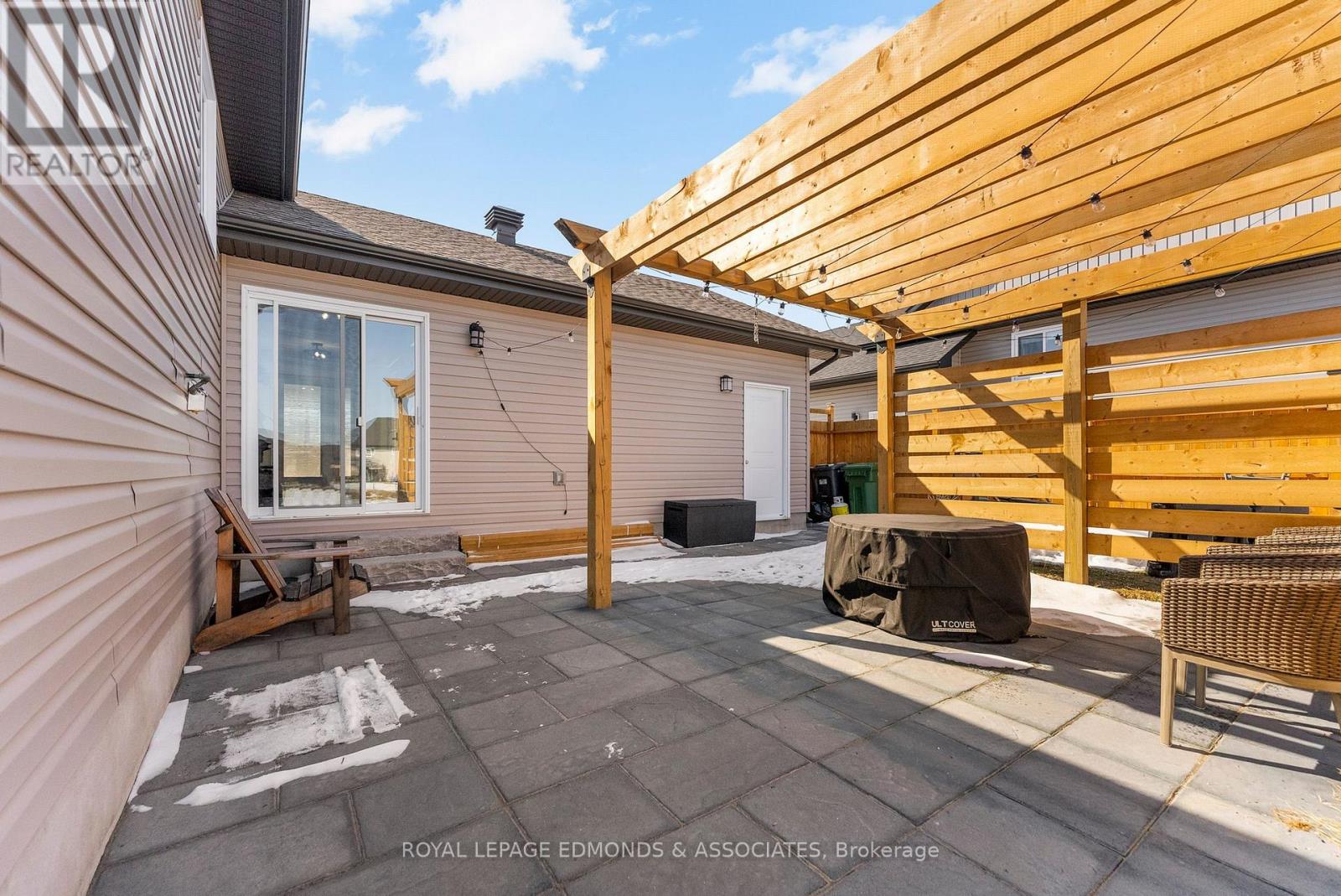 142 Chad Street, Petawawa, Ontario  K8H 0G8 - Photo 33 - X12978084