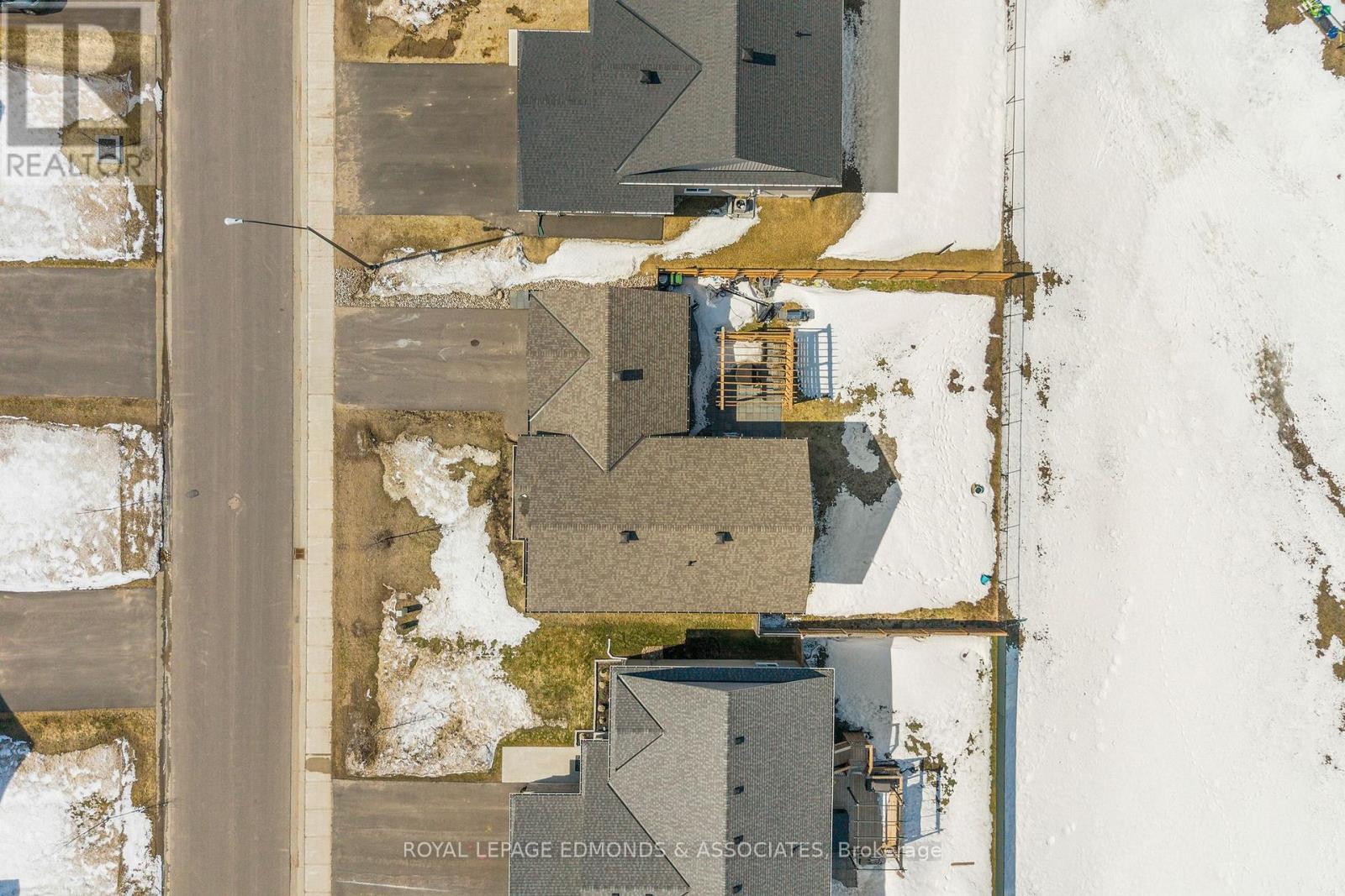 142 Chad Street, Petawawa, Ontario  K8H 0G8 - Photo 42 - X12978084